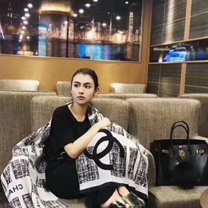 💎✨AUTHENTIC✨💎CHANEL scarf
